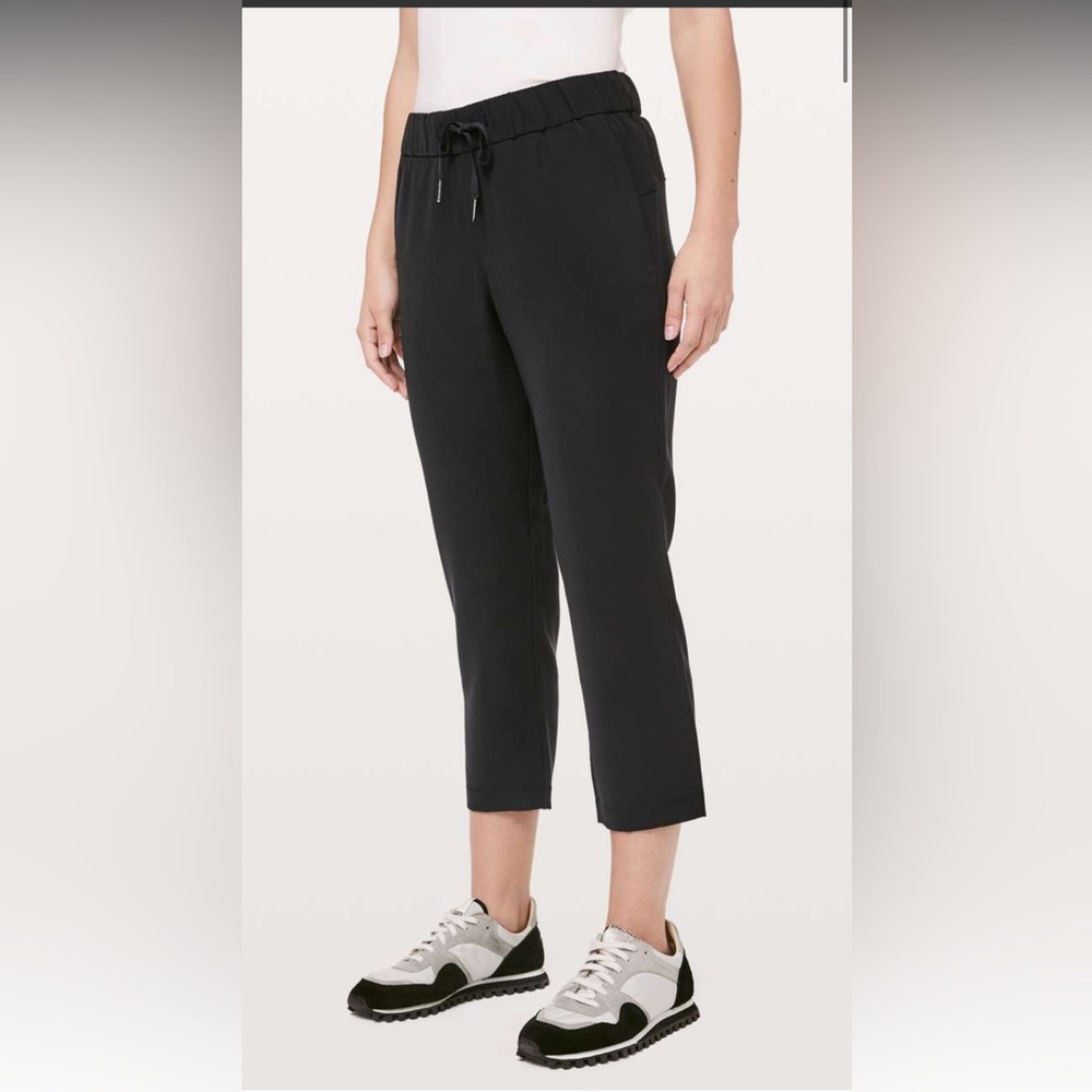 Lululemon On The Fly Crop Size 4